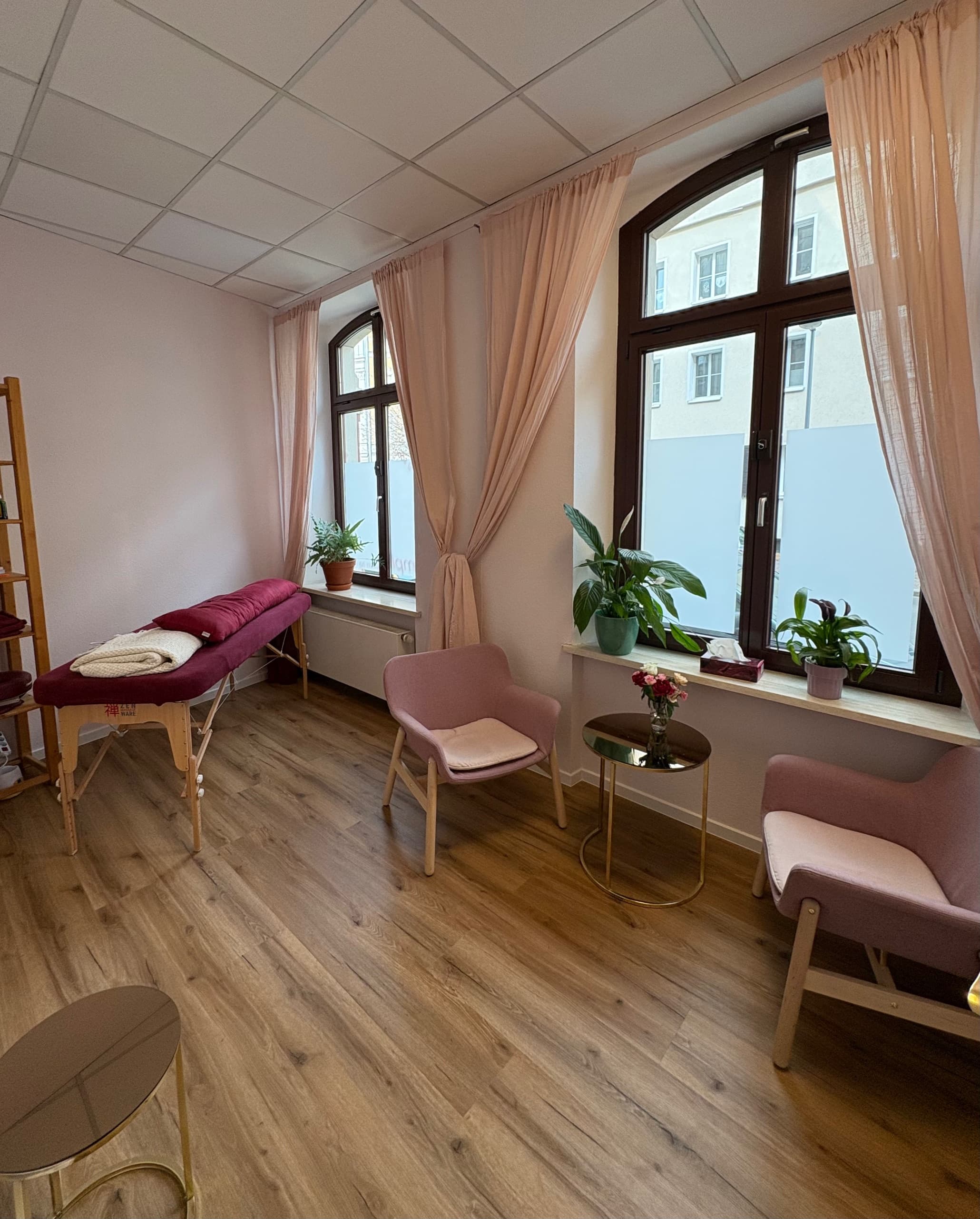 Einzelbehandlungsraum – Bild 3