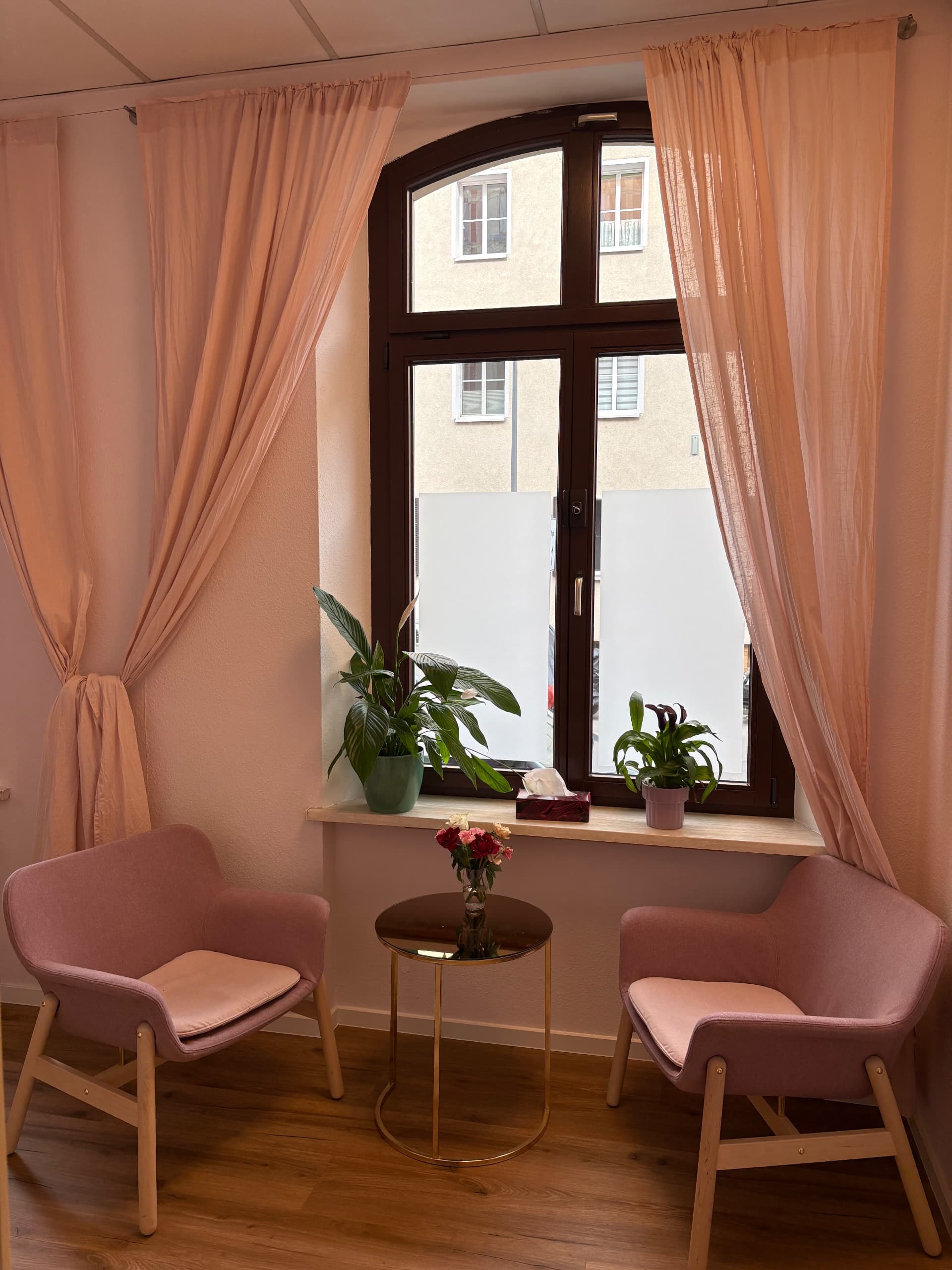 Einzelbehandlungsraum – Bild 4